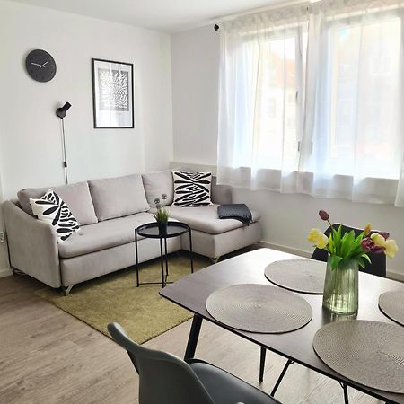 Modernes Zentrales Apartment Μπρούχσαλ Εξωτερικό φωτογραφία